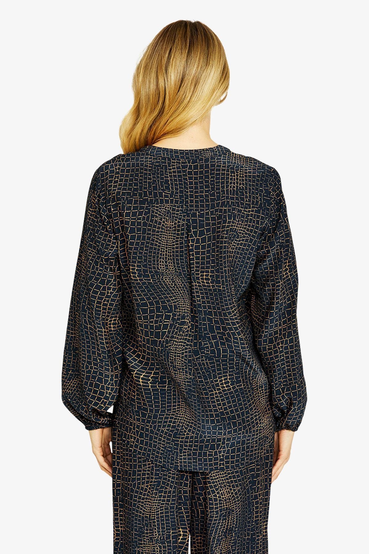 Womens Alligator Prt V Nk Blouse Animal P605302