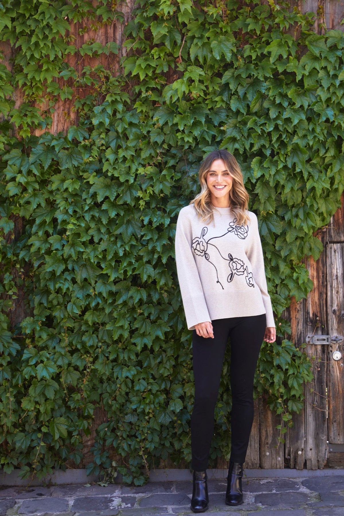 Angela Pullover in Oatmeal/Black