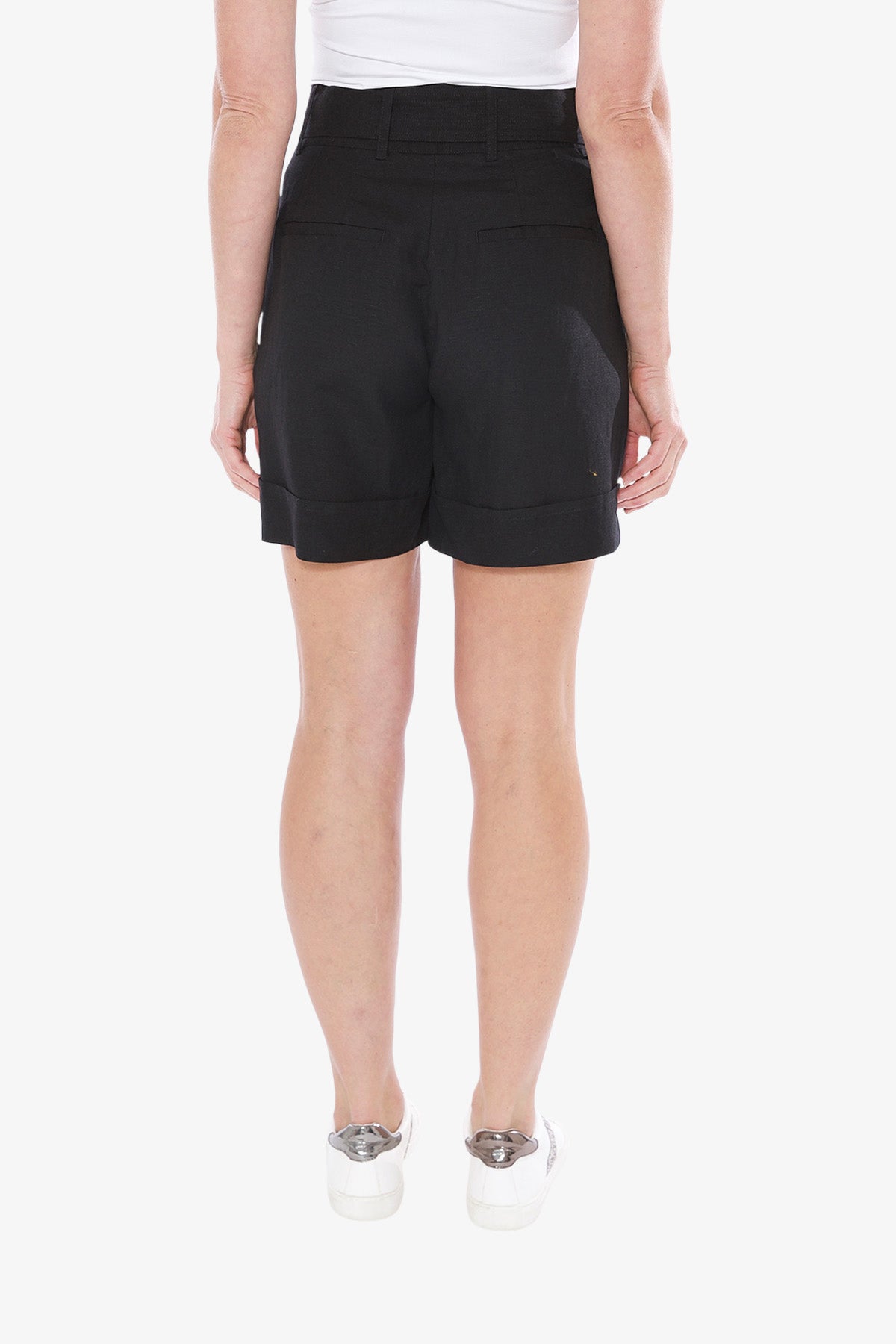 Belted Short Black