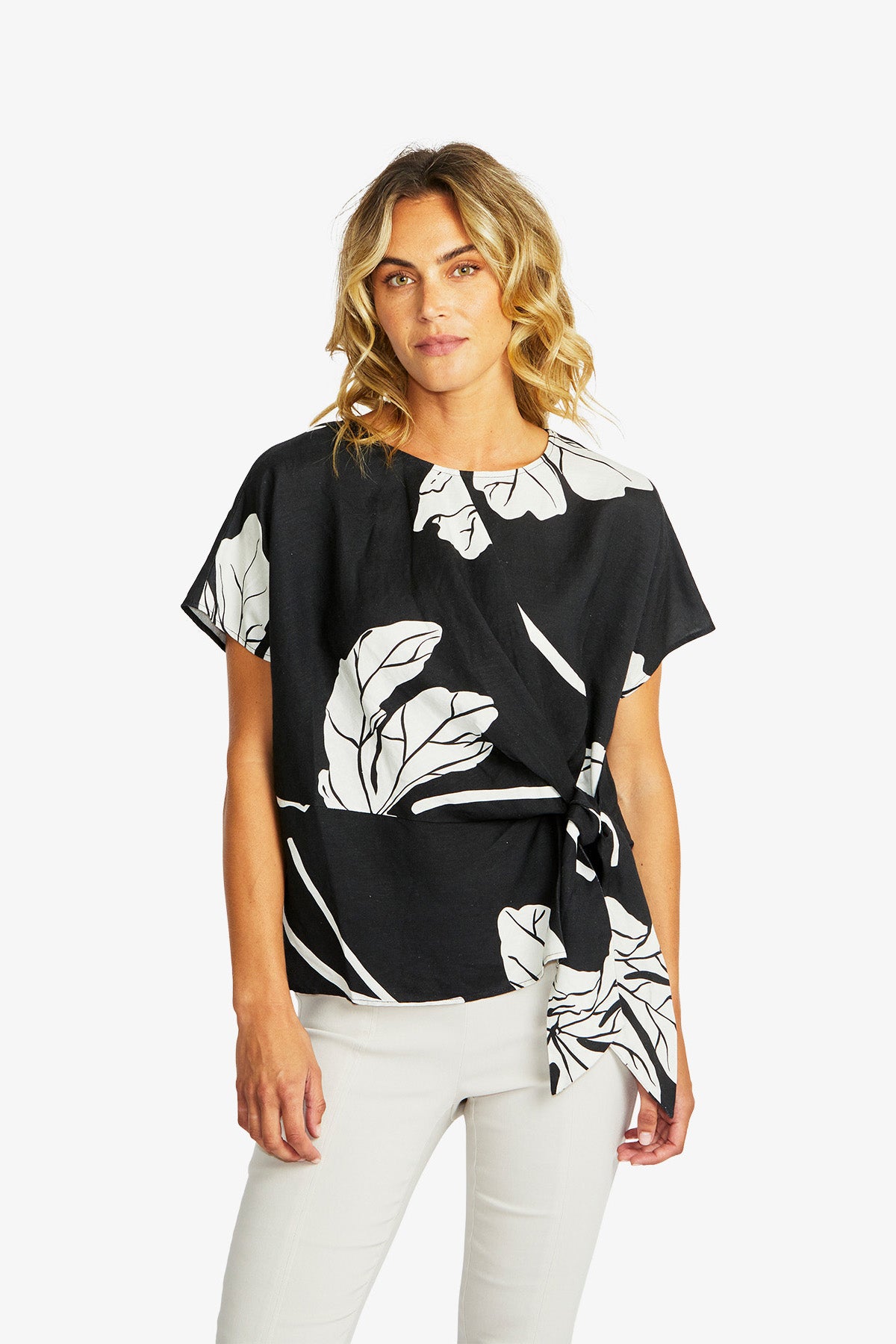 Women's Knot Front Top in Ivory and Black | Atlas