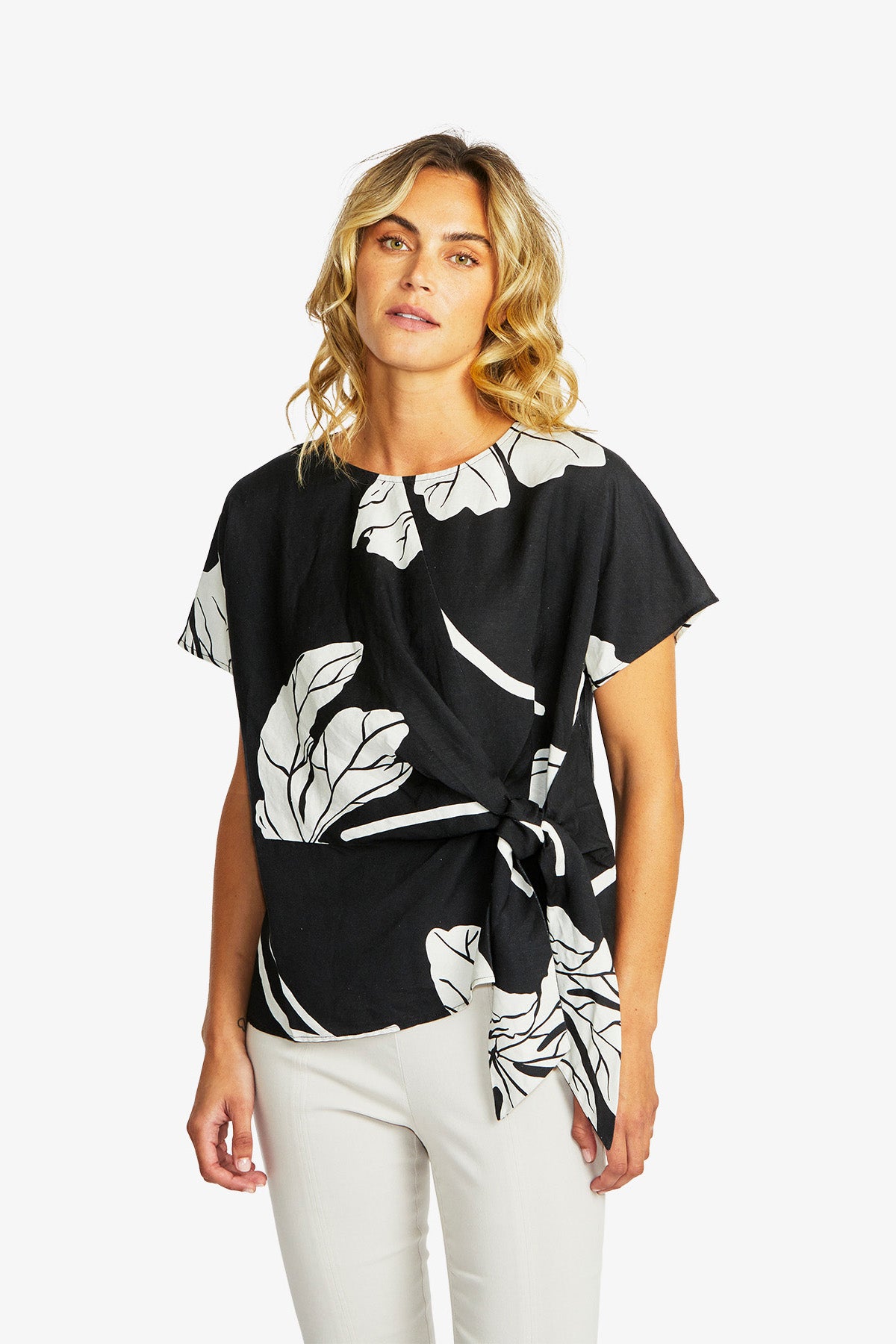 Women's Knot Front Top in Ivory and Black | Atlas