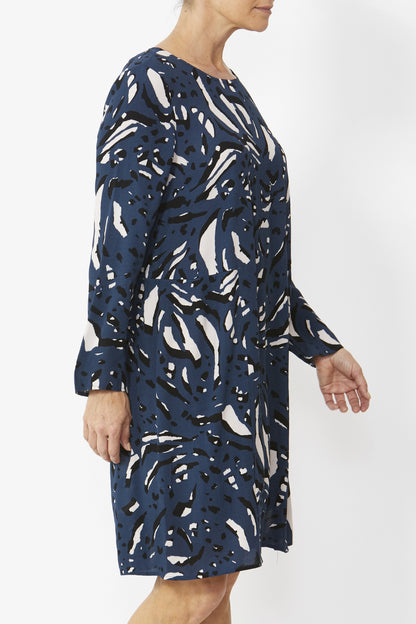 Women's Long Sleeve Shift Dress in Print