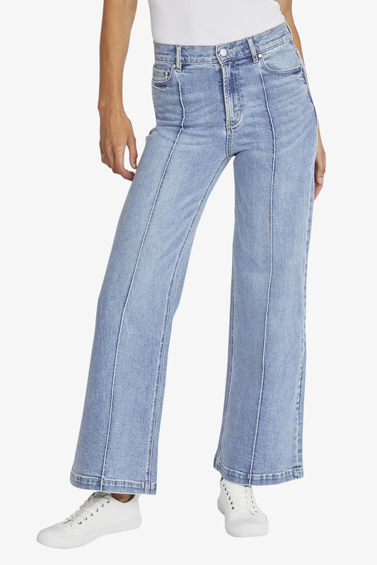 Logan Denim Jean in Mid Wash