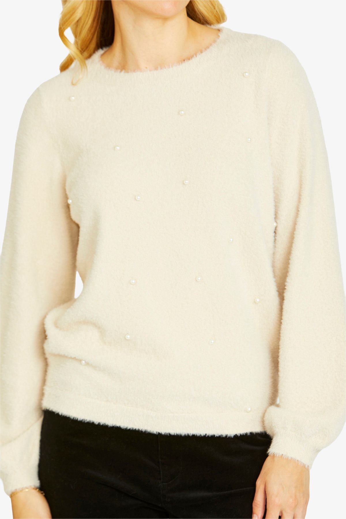 Womens Pearl Fluffy Pullover White P605028