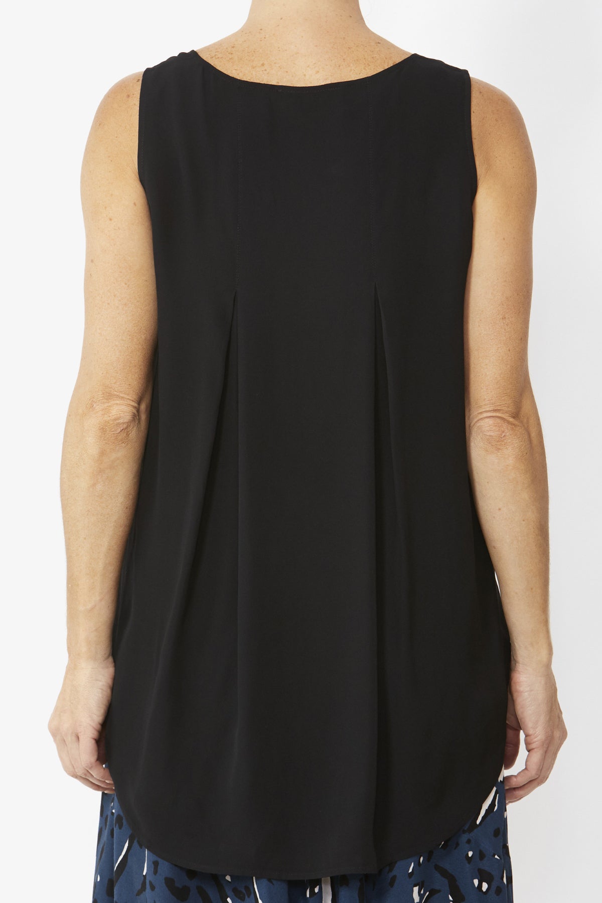 Women's Sleeveless Hi-Low Top in Black