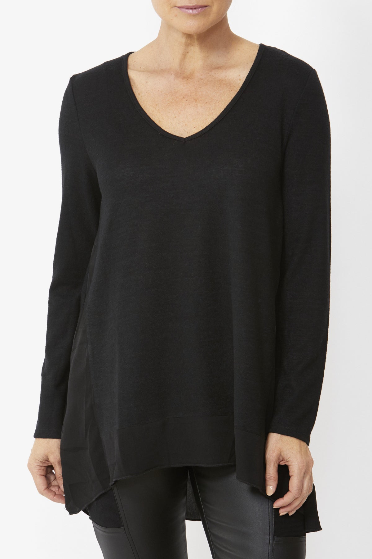 Women's Spliced V-Neck Top in Black